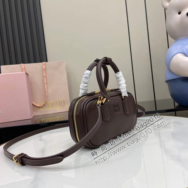 MIU MIU專櫃繆繆經典款迷你保齡球包Arcadie皮革迷你手袋 jh2840型號：5BP088